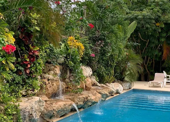 Amazing 2 Bedroom Steps From The Beach! Appartement