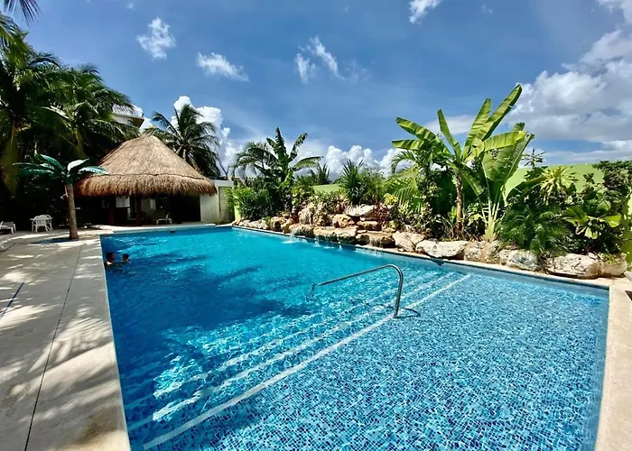 Amazing 2 Bedroom Steps From The Beach! *